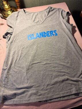 Women's Gray Short Sleeve Tee with Blue 'Islanders' Graphic
